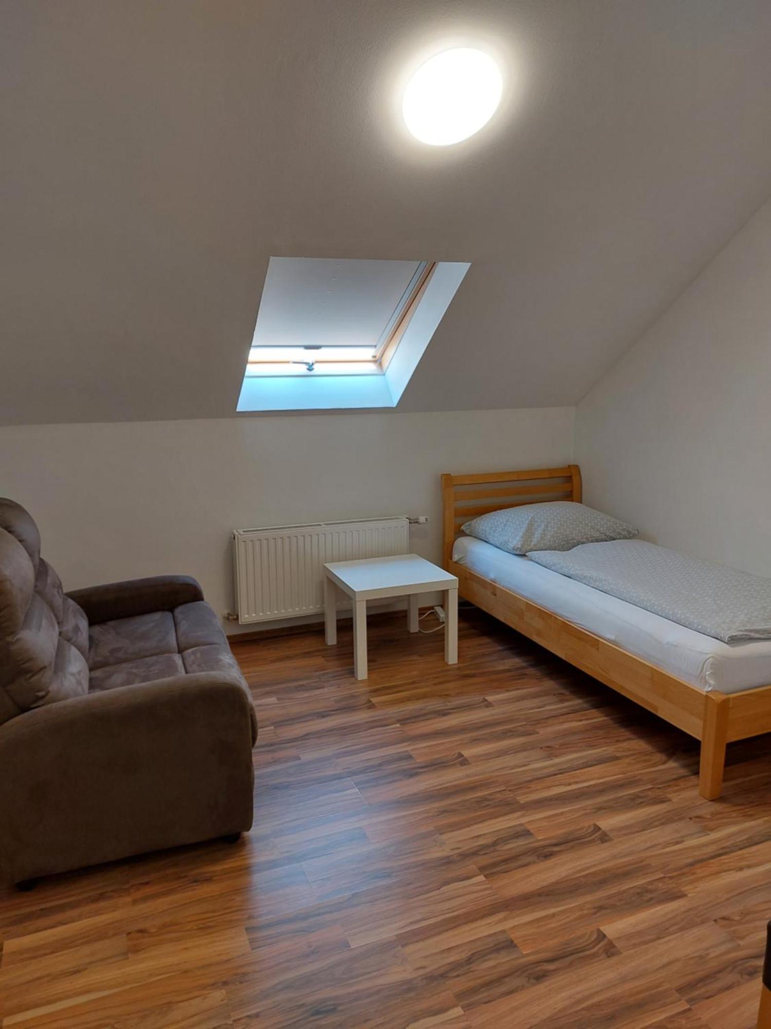 Eisenstadt Apartments Δωμάτιο φωτογραφία